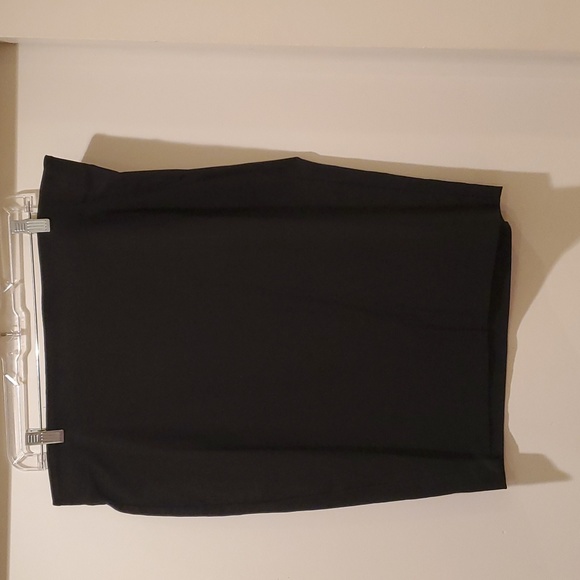 Elle Dresses & Skirts - Black Pencil Skirt